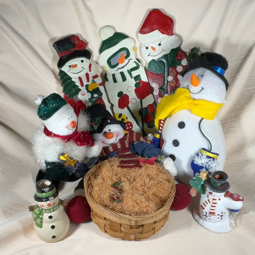 Bundle of Snowman Decorations- Tealignt & Taper Candle Holder & Wood Wall Planck